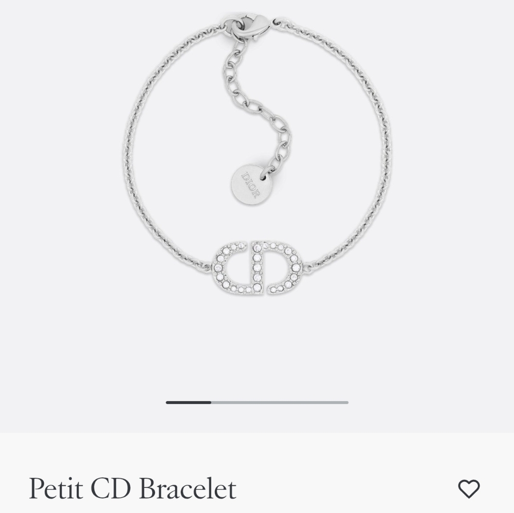 Bracelace charm with zirconia diamonds